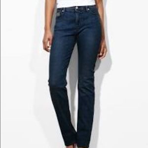 classic fit stretch jeans